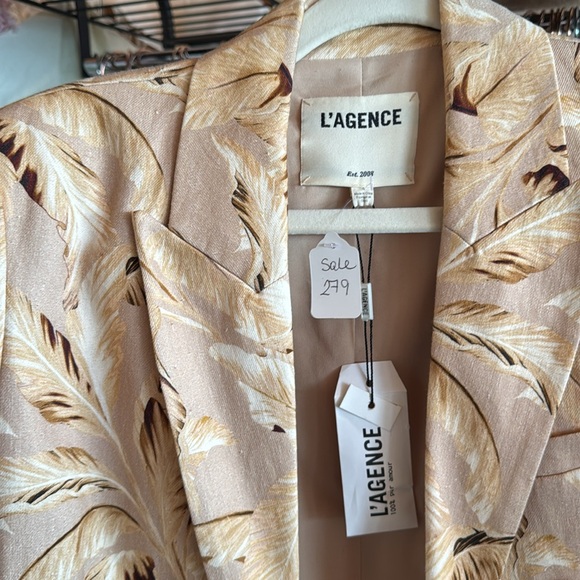 L'AGENCE Designer Print Cropped Blazer With Gold Buttons - Picture 7 of 7